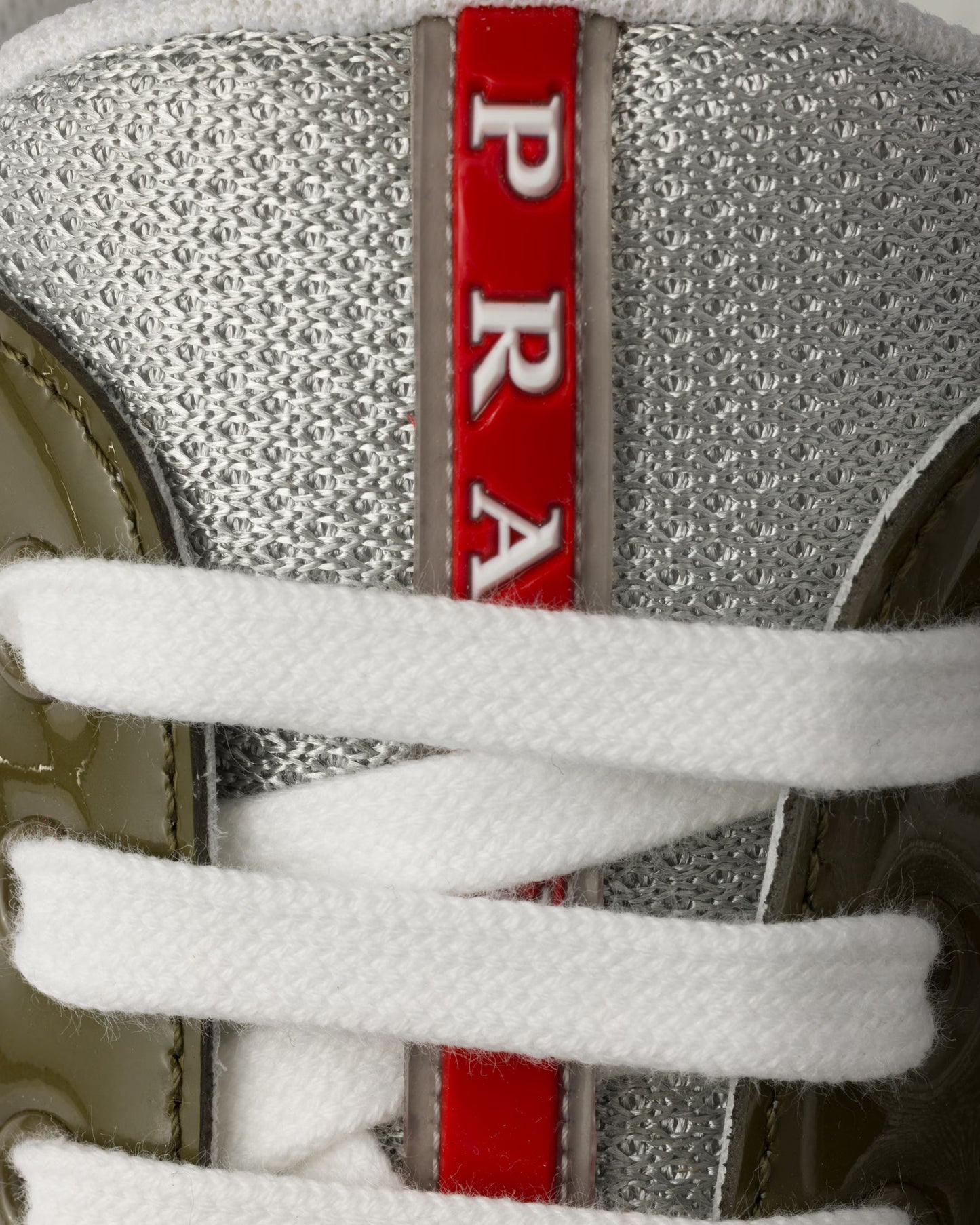 Prada America's Cup Kaki